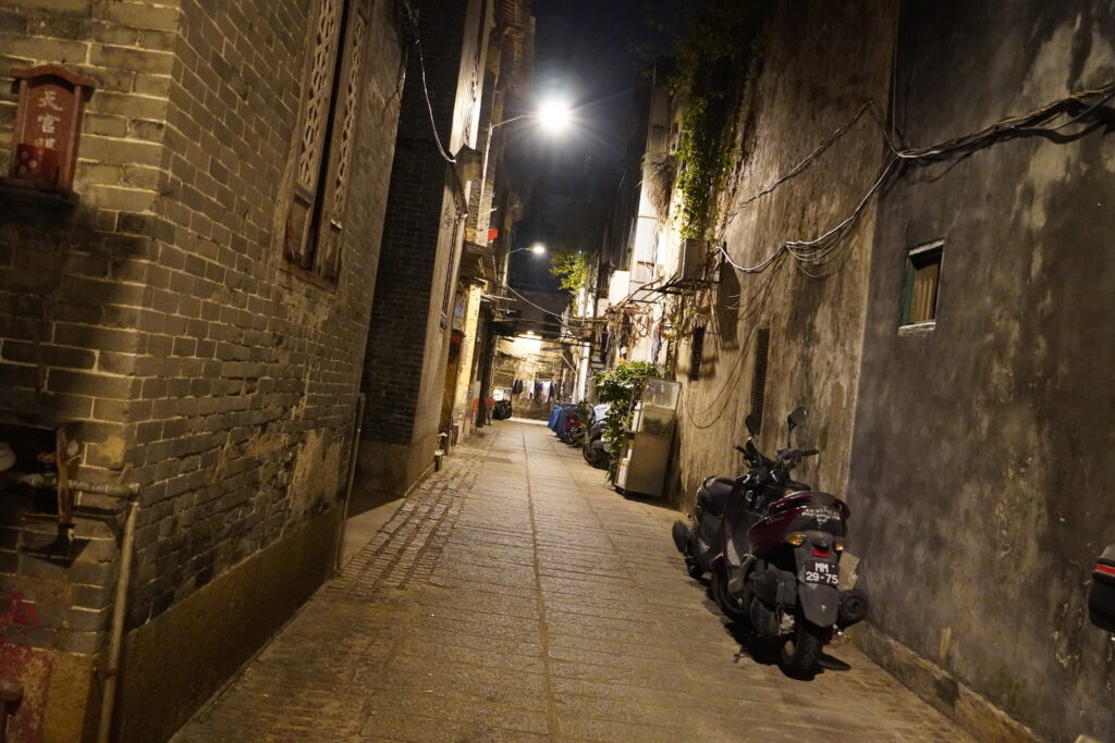 マカオ一人旅　夜の路地裏