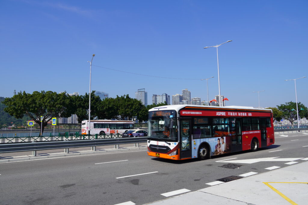 マカオ　バス